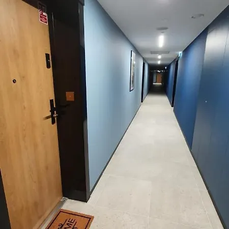 Apartament Bursztynowy Modern Tower