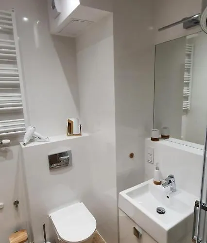 Bursztynowy Modern Tower * Gdyně