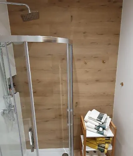 Bursztynowy Modern Tower Gdyně